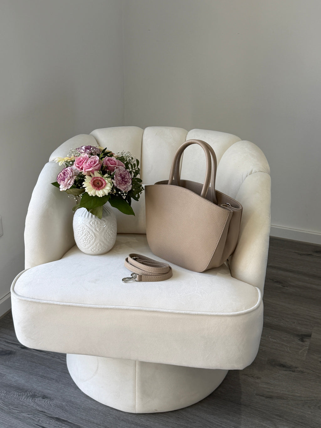 DIANA Beige Leather Bag