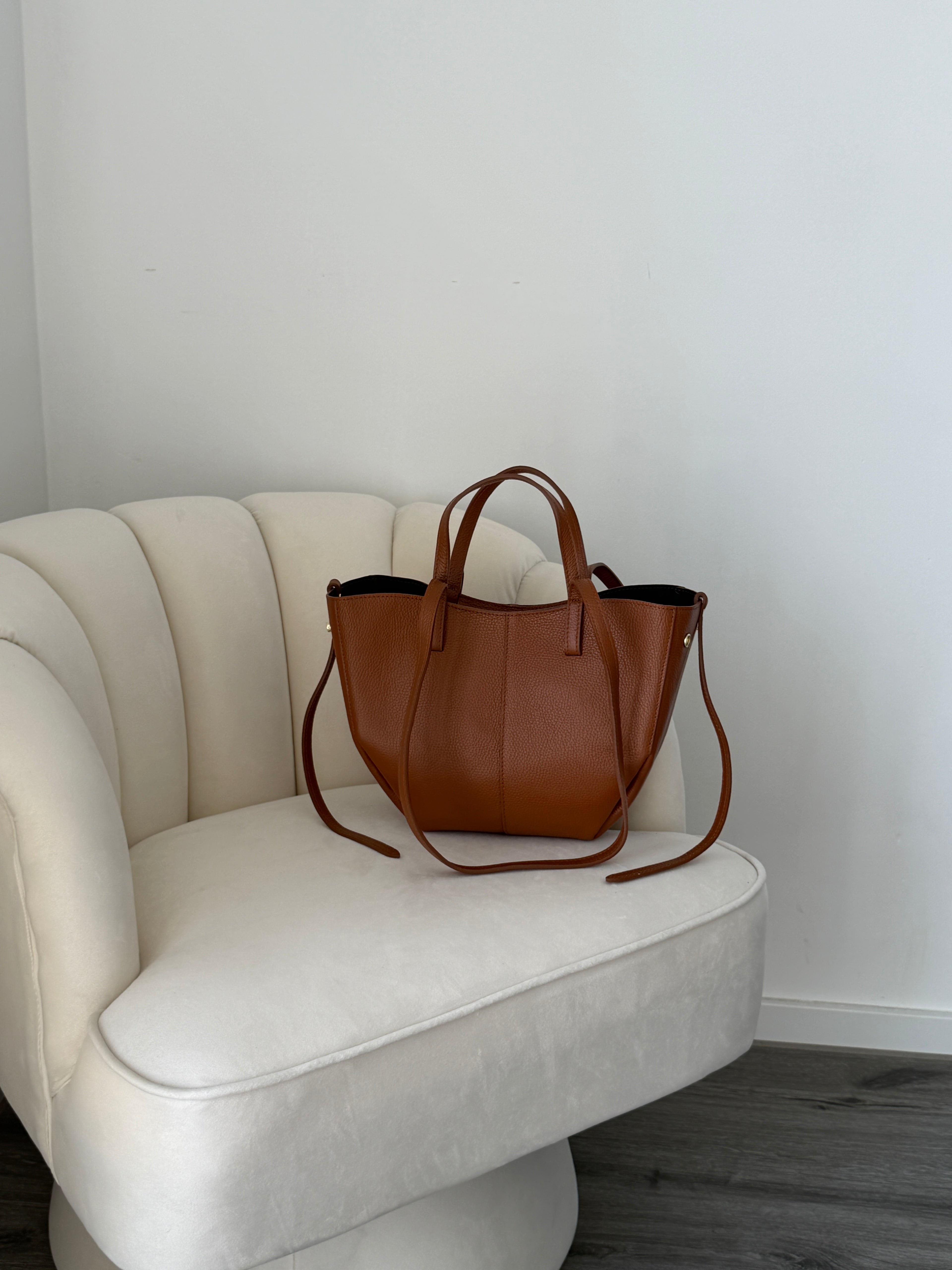 LAURA Cognac Leather Bag Shopper Medium