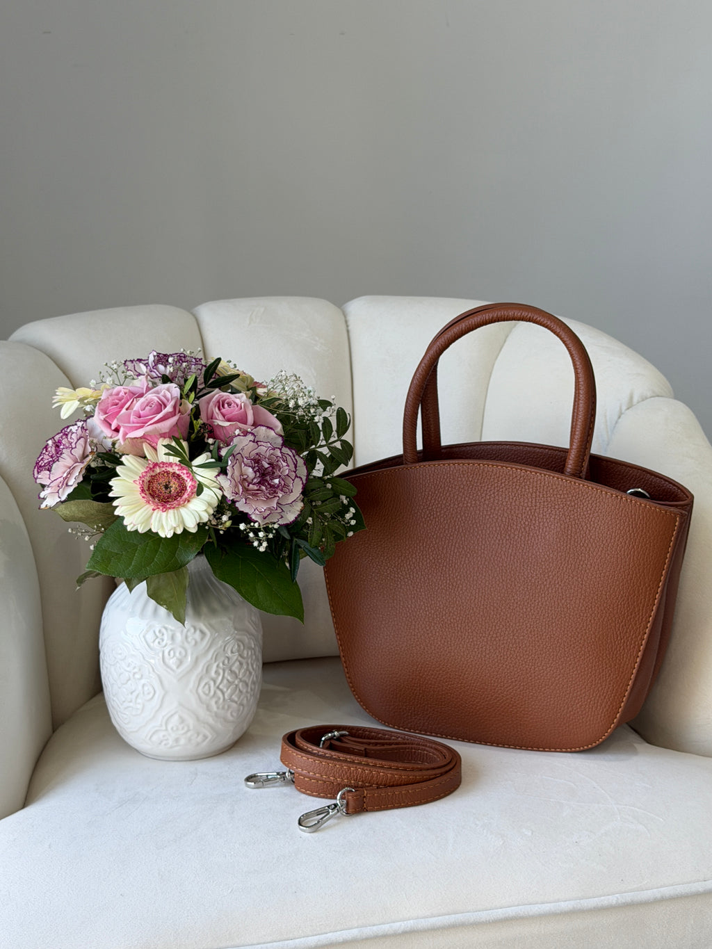 DIANA Cognac Leather Bag