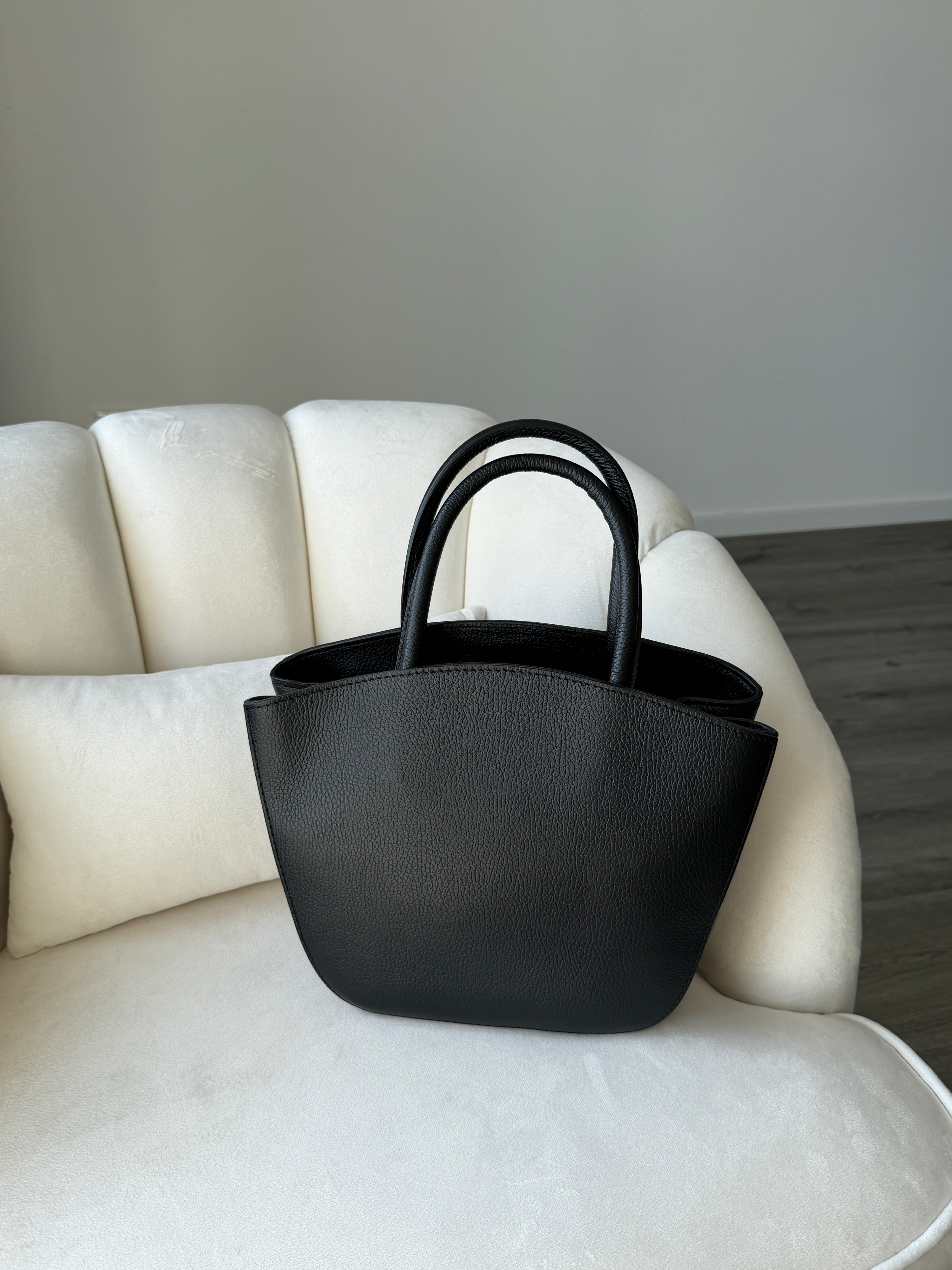 DIANA Black Leather Bag