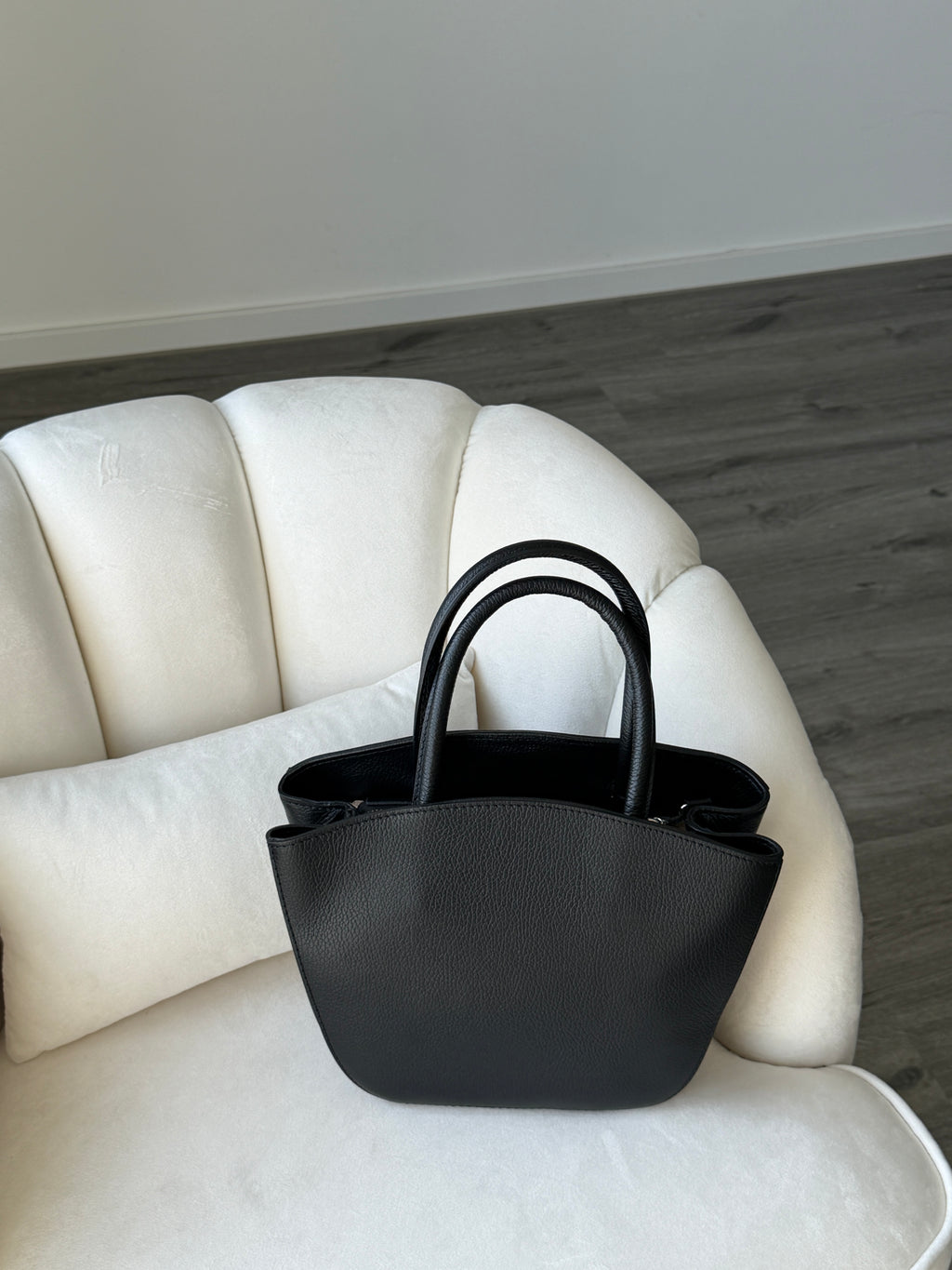 DIANA Black Leather Bag