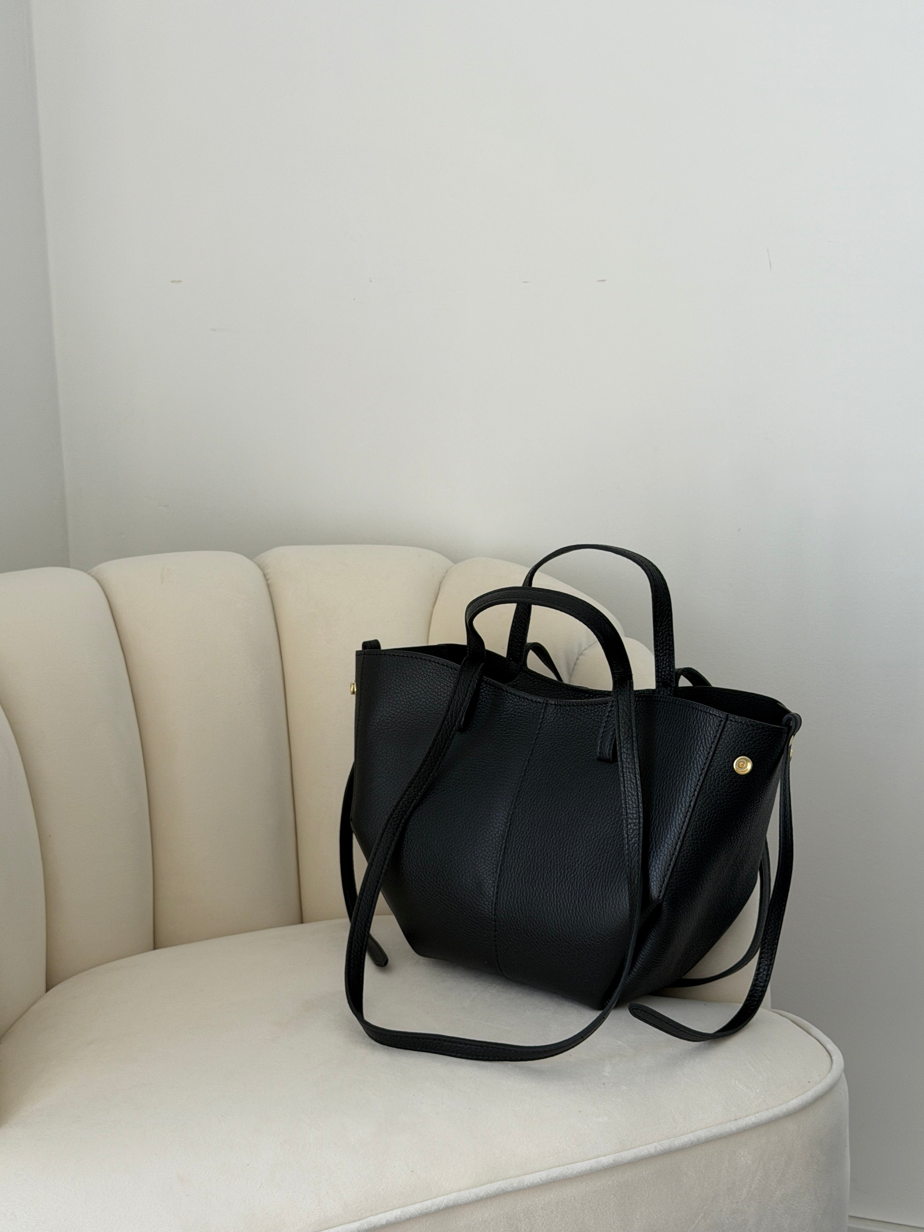 LAURA Black Leather Bag Shopper Medium