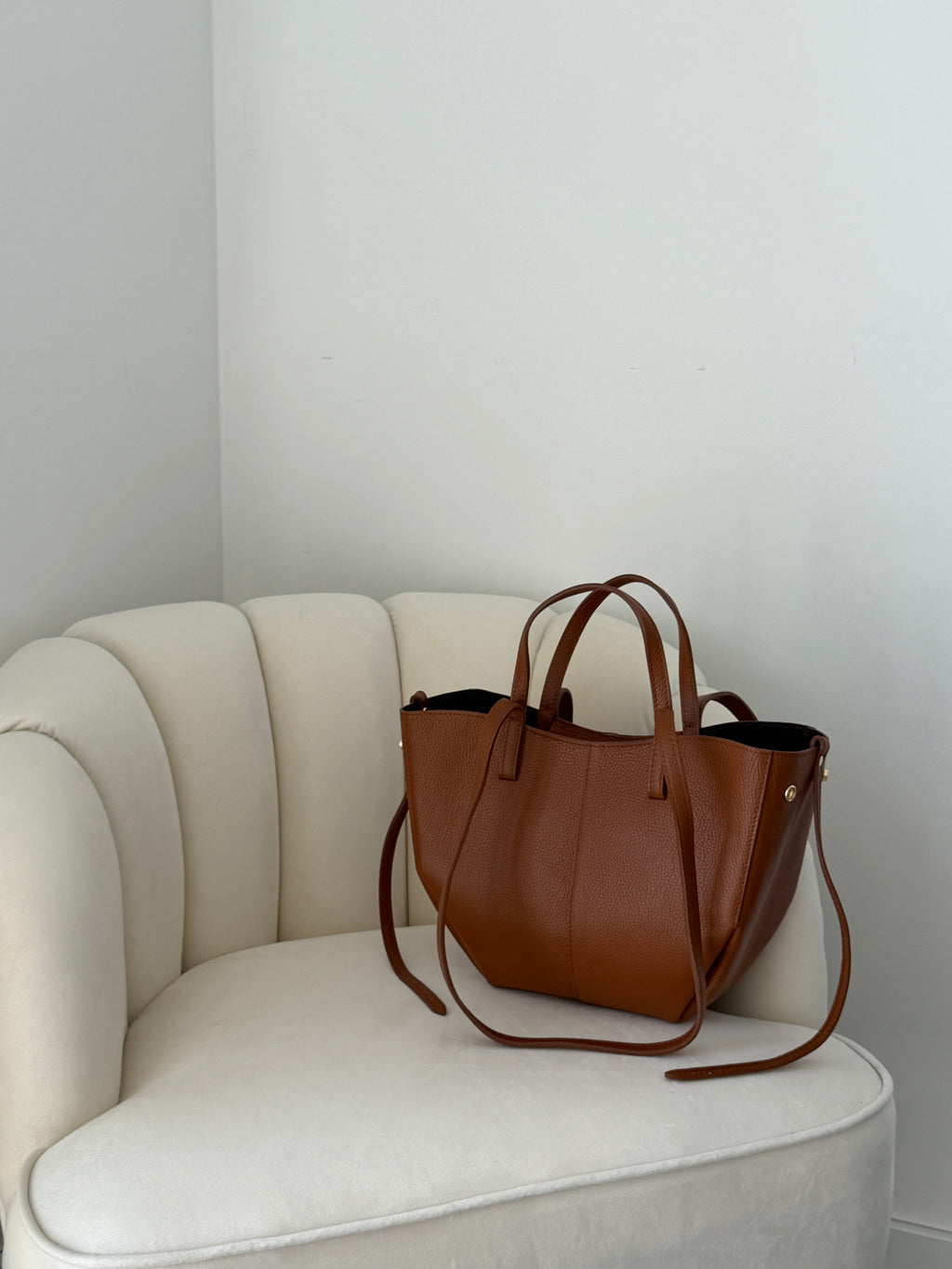 LAURA Cognac Leather Bag Shopper Medium