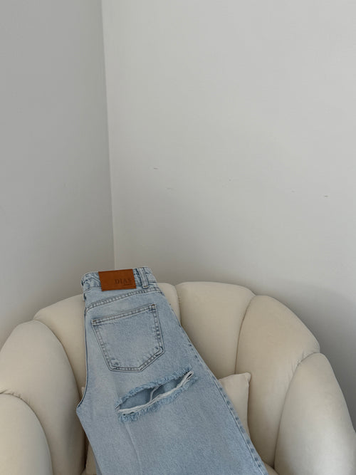 ALLY Jeans