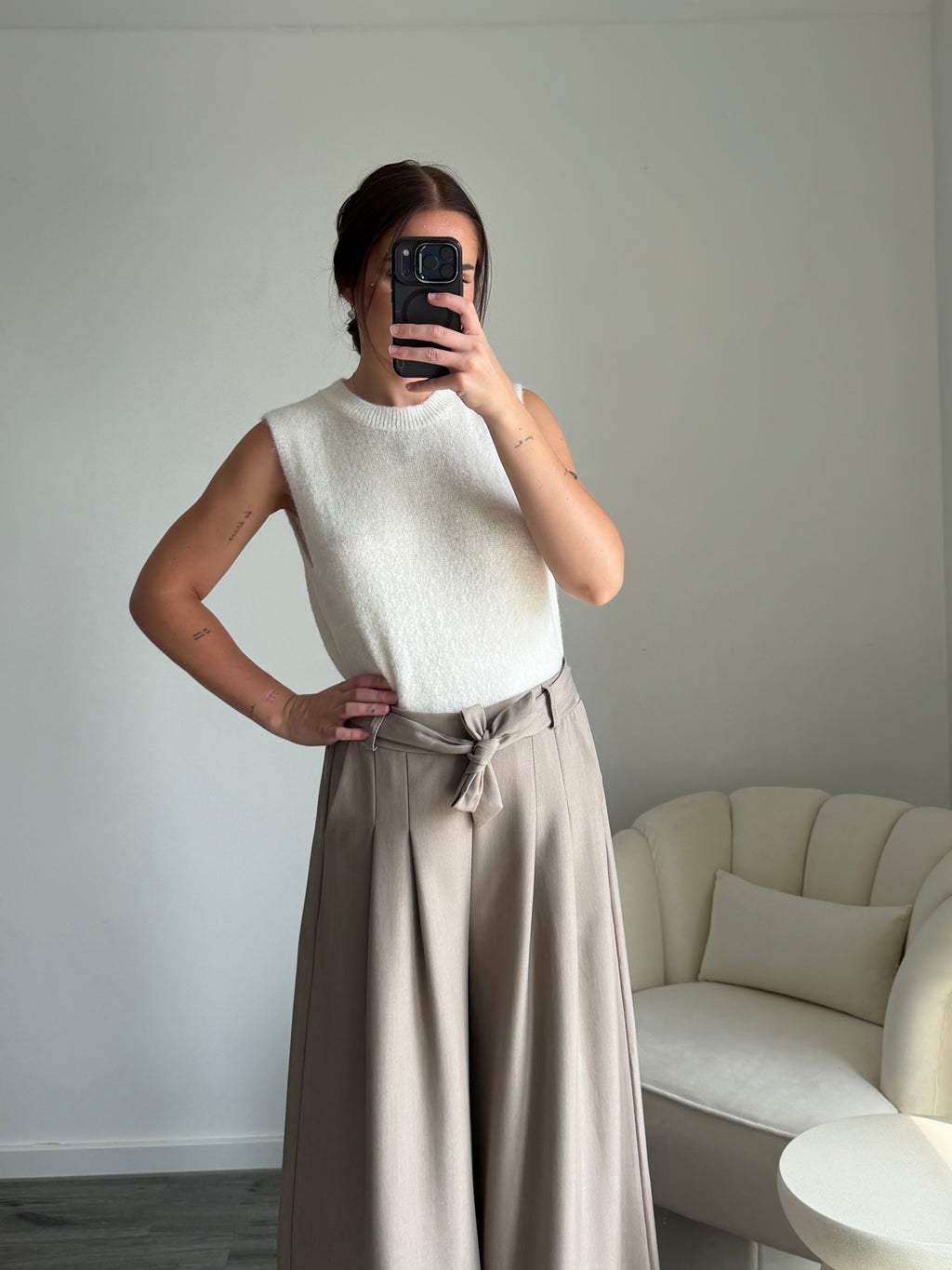 ALICE White Sweater