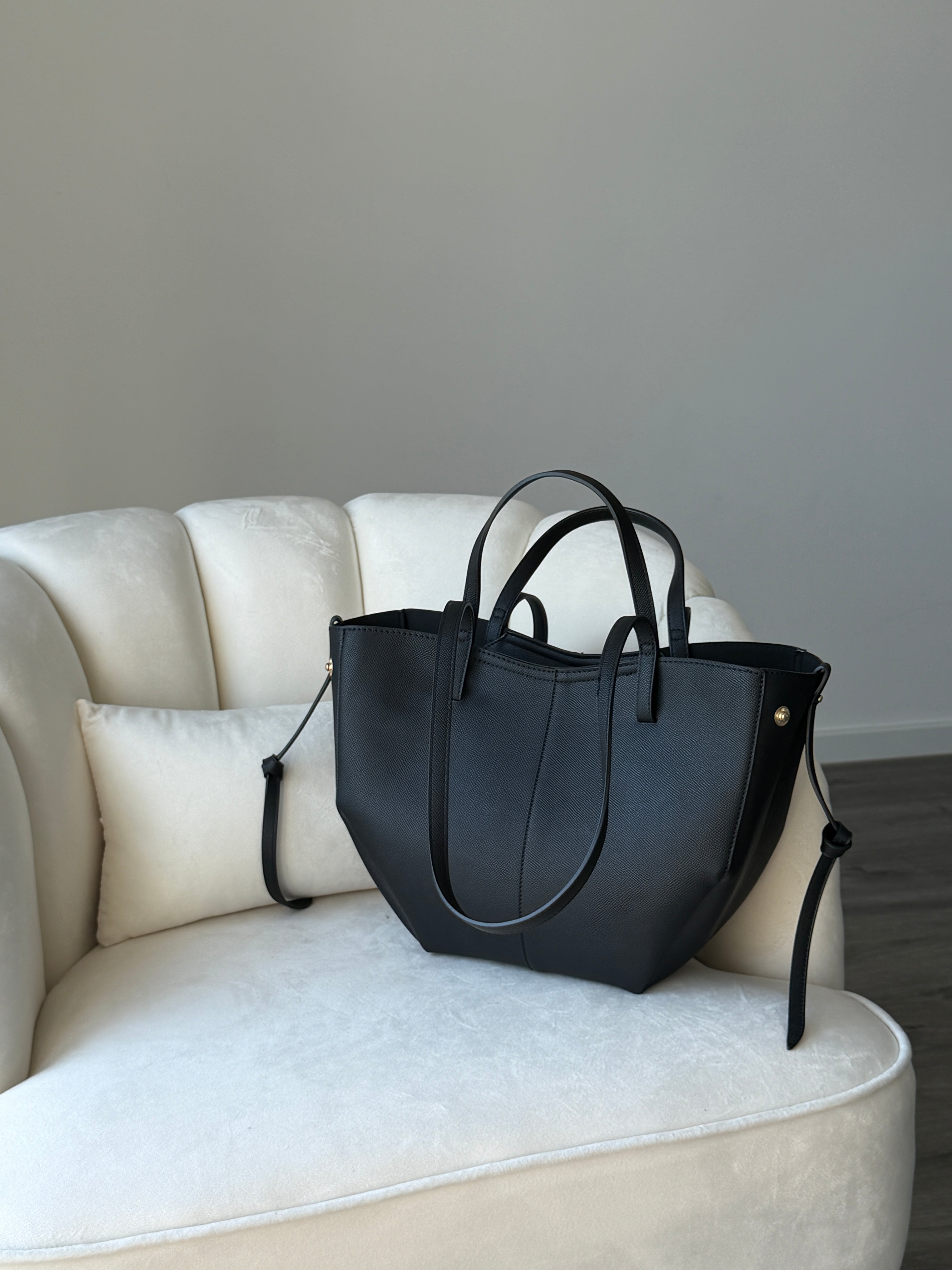 LAURA Black Vegan Leather Bag Shopper Medium