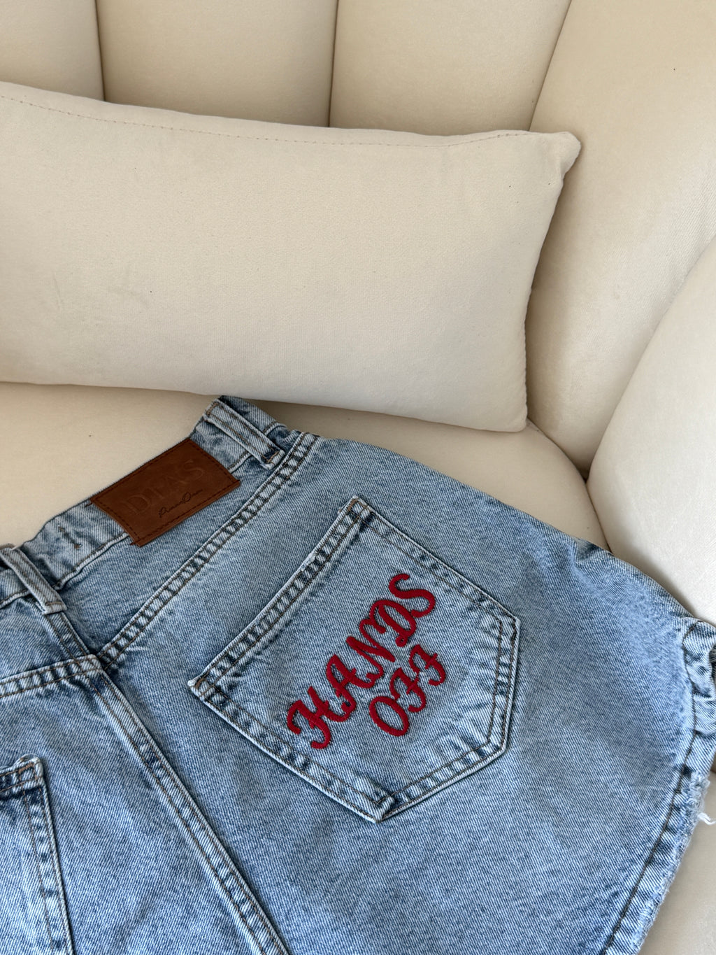 HANDS OFF Jeans Shorts